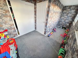 Bedroom- click for photo gallery